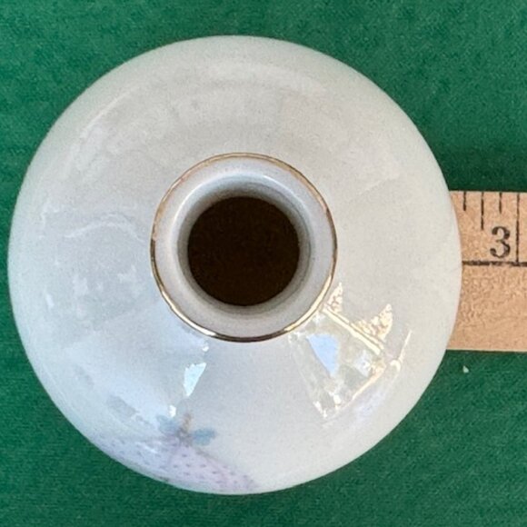 Vintage 1979 Designer's collection Blue Bird Porcelain Vase Gold Trim - Picture 3 of 4